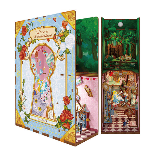 Alice in Wonderland Book nook